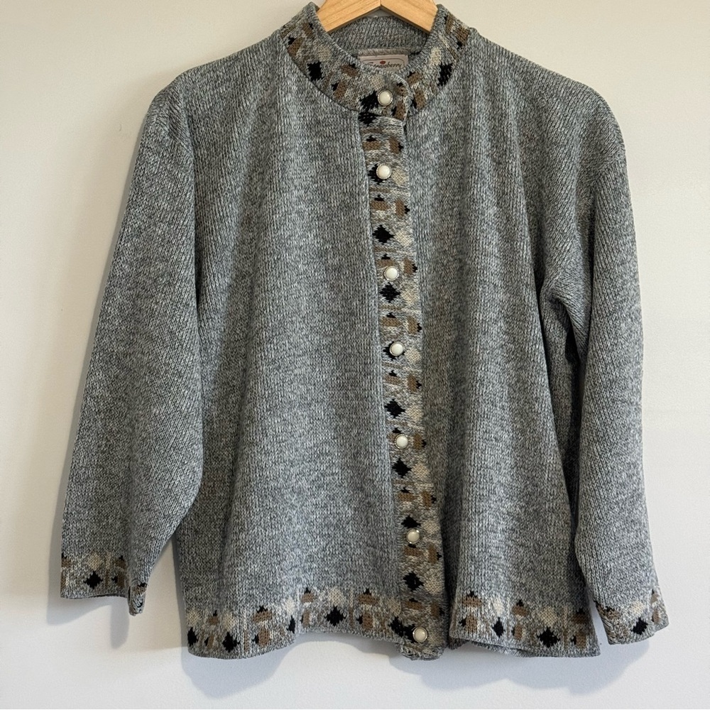 Vintage Gray Knit Cardigan with Patterned Trim